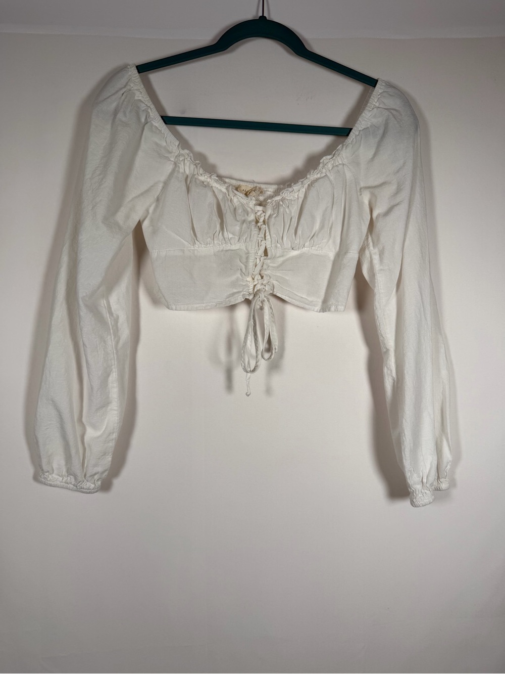 La Hearts Ivory Cropped Peasant Blouse with Front Tie - Edwardian, Cottage, boho